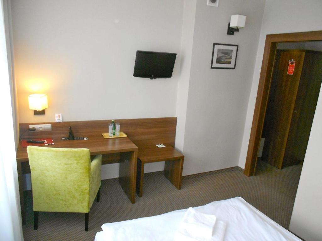 Hotel Srodmiejski Zielona Gora  Ruang foto