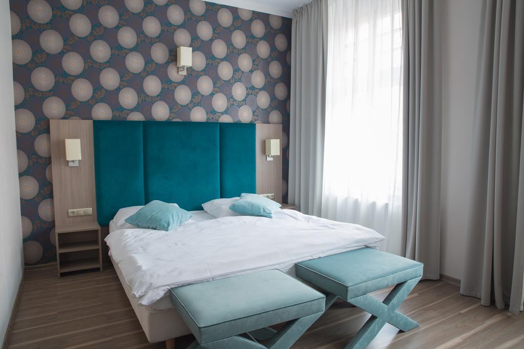 Hotel Srodmiejski Zielona Gora  Bagian luar foto