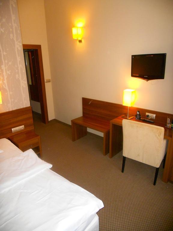 Hotel Srodmiejski Zielona Gora  Ruang foto