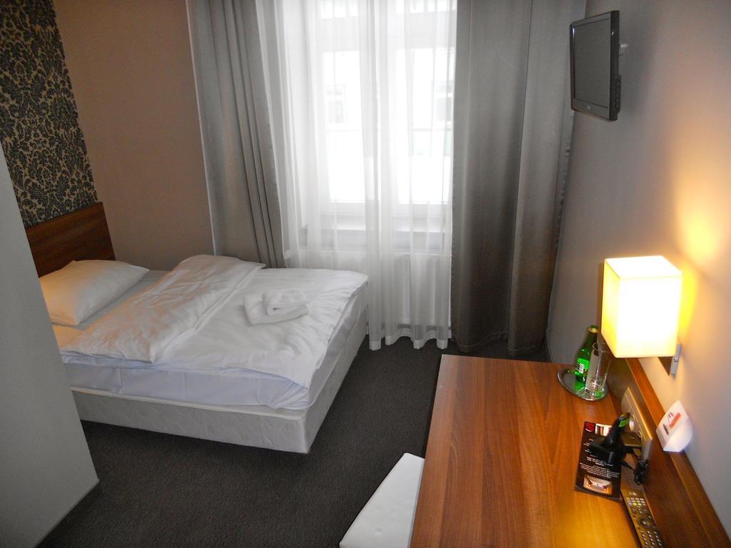 Hotel Srodmiejski Zielona Gora  Ruang foto