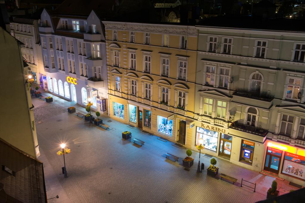 Hotel Srodmiejski Zielona Gora  Bagian luar foto